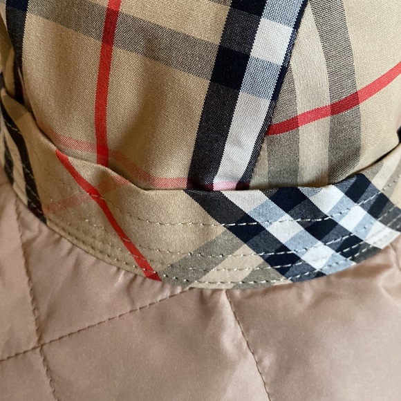 BURBERRY QUILTED BUCKET HAT, SIZE LARGE NWT - Picture 8 of 10